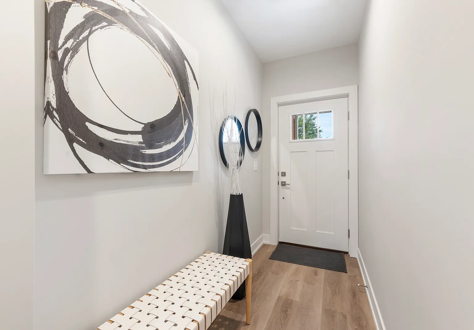 3 bed, 4.0 bath, 1953 sqft, $4,460 — Photo 2