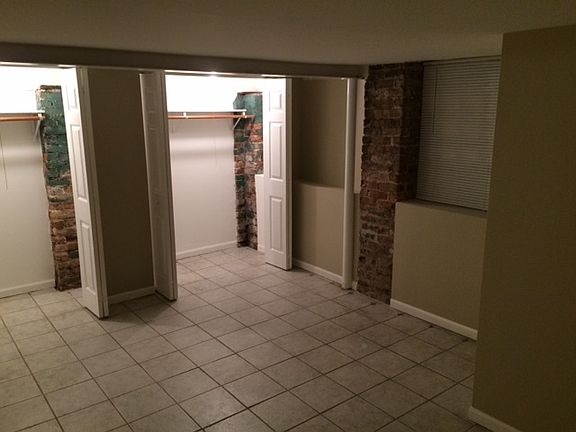 4th image of 2035 N Winchester Ave APT Br