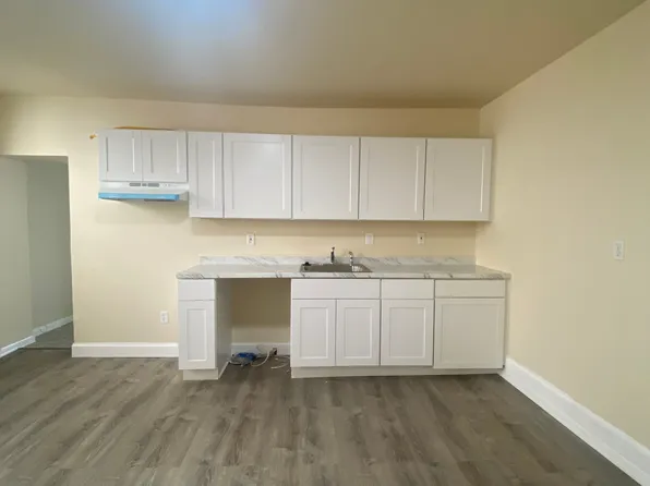 505 S 41st St, Philadelphia, PA 19104