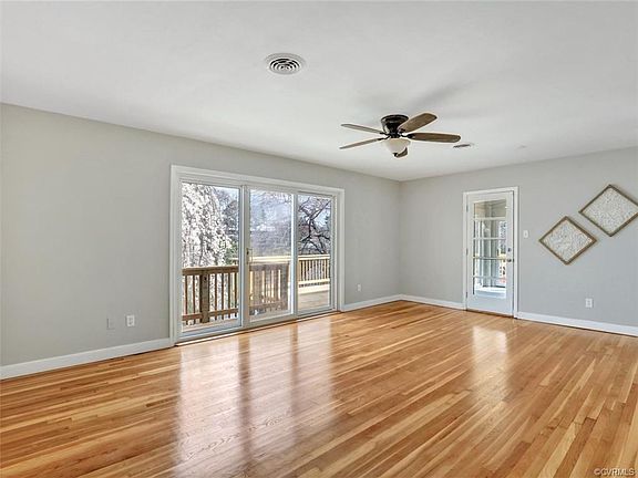 5th image of 3107 Aqua Ct