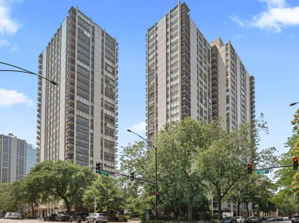 1360 N Sandburg Ter APT 2704C, Chicago, IL 60610