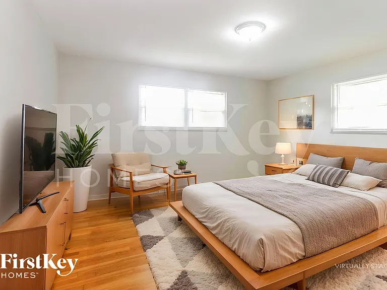 5750 Wallingwood Dr — Photo 11