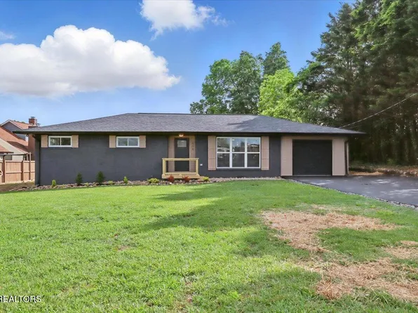 804 S Cedar St, Maryville, TN 37803