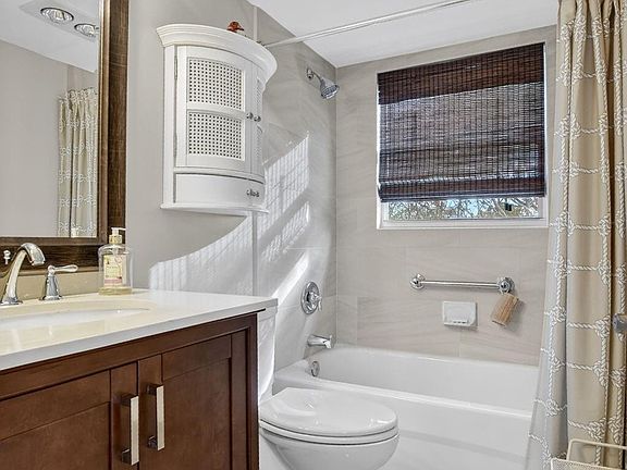 4th image of 3020 Islewood D #3020