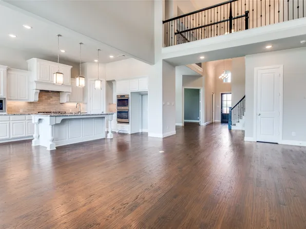 10813 Sycamore Falls Dr, Argyle, TX 76226