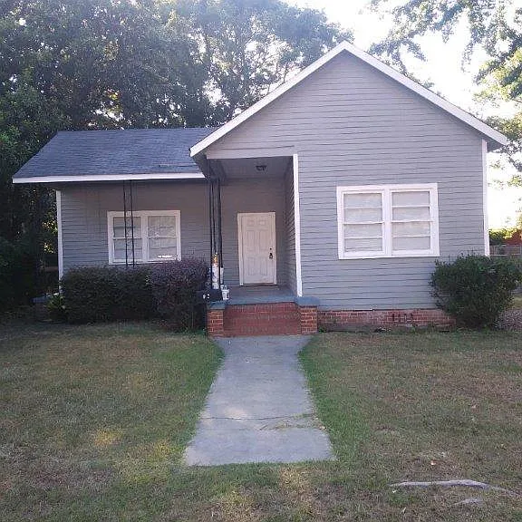 921 Texas St — Photo 1