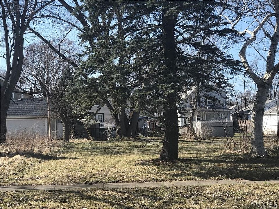 1st image of 708/712 93rd St