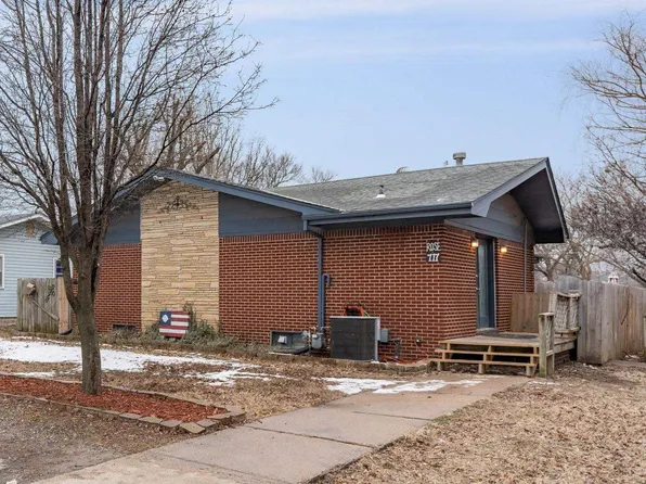 717 E High St, Towanda, KS 67144