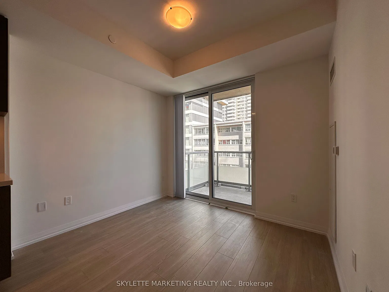 25 Holly St — Photo 4