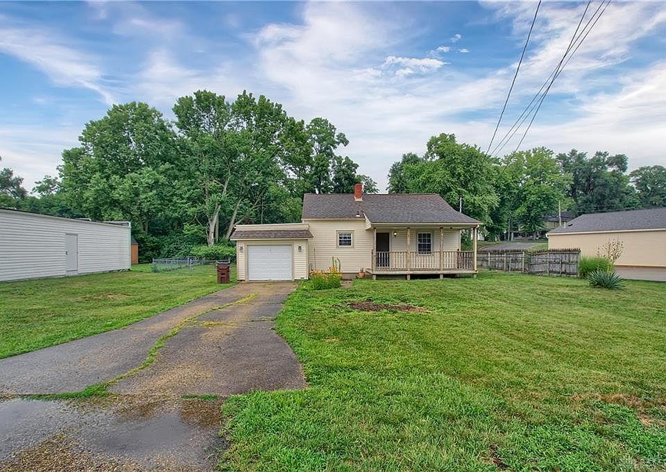 1st image of 429 Park Dr