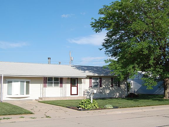 2nd image of 1824 Little Sioux Ln