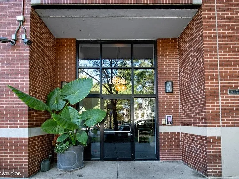 1934 N Washtenaw Ave #218 — Photo 2