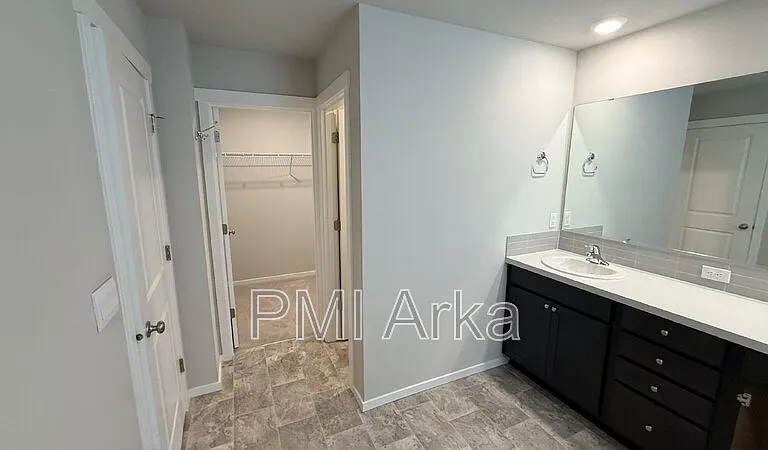 10823 32nd St NE — Photo 6