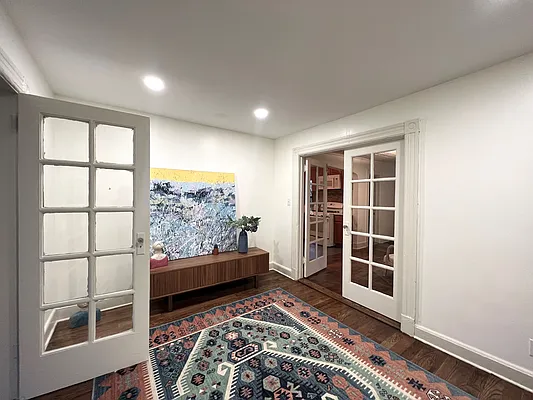 Rented by Compass | media 2