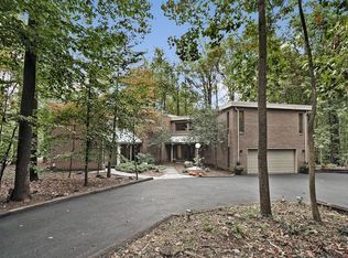 10000 Betteker Ln, Potomac, MD 20854