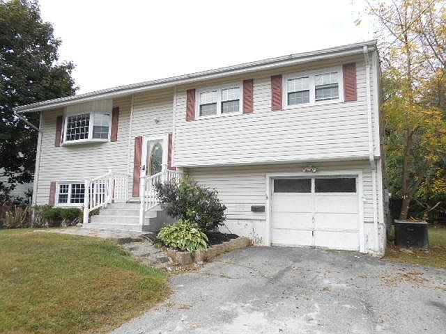1st image of 38 Beardslee Hill Dr
