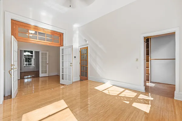 Living room, photo 1