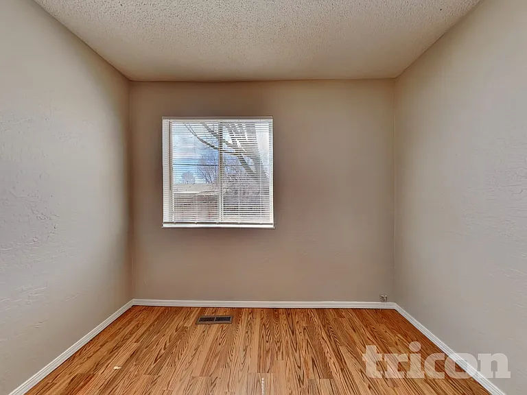1645 Vance Way — Photo 10