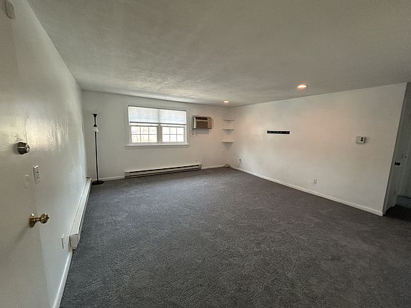5th image of 89 Pleasant St Unit 1-C11