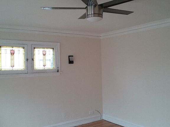 2nd image of 4748 S Woodlawn Ave APT 2E
