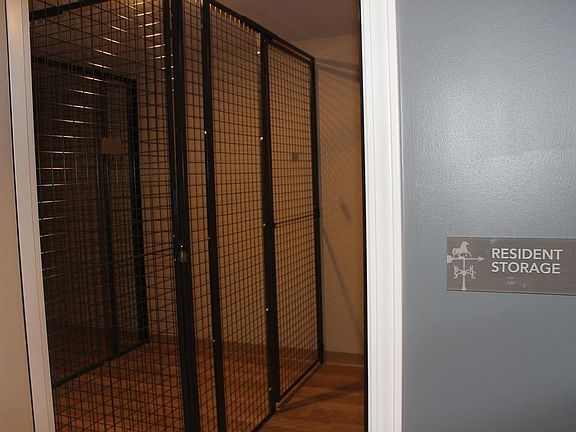 3rd image of 2375 Southpark Dr #409