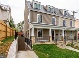 903 Lawrence St NE, Washington, DC 20017