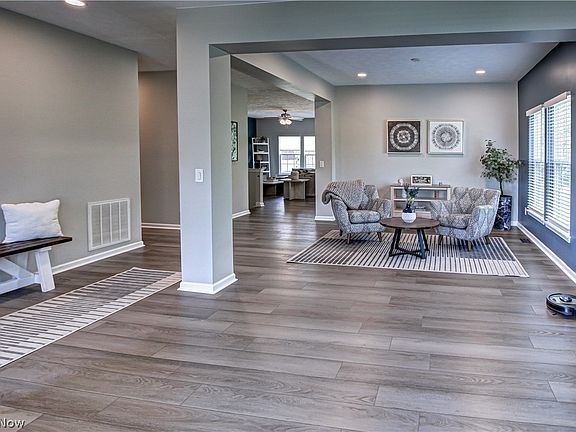 5th image of 12168 Mahican Way