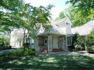 5410 Highland Rd, Minnetonka, MN 55345