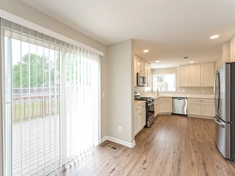 20194 E Grand Ln — Photo 7