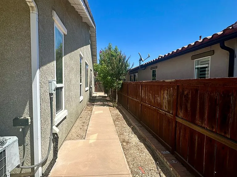 2653 Traditions Loop — Photo 33