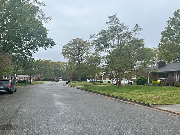 5th image of 442 Morrison Ave