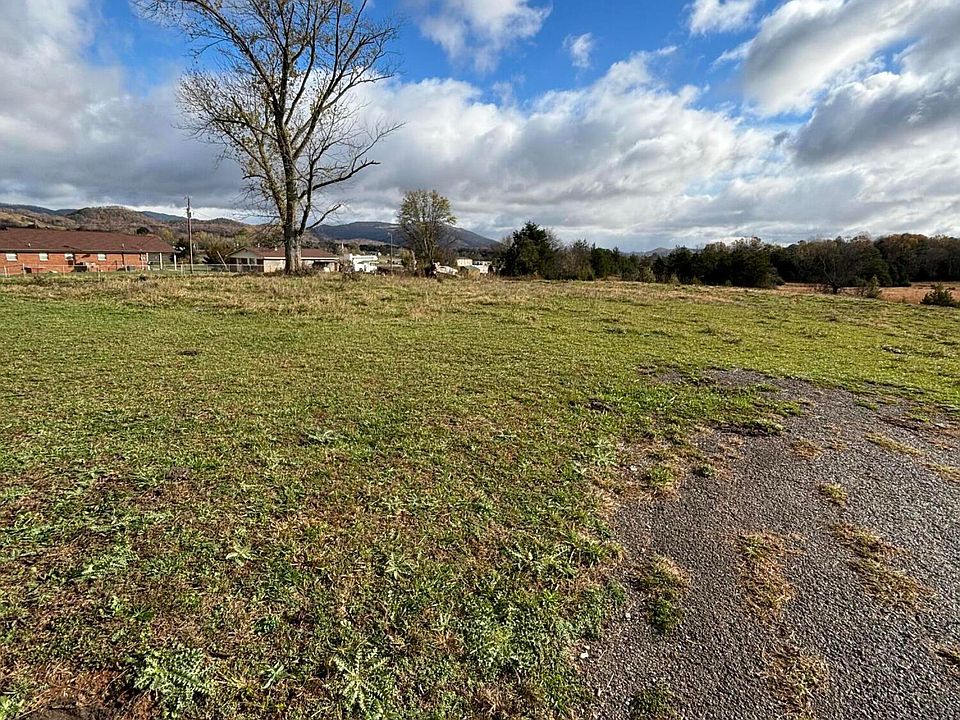 2nd image of County Line Rd