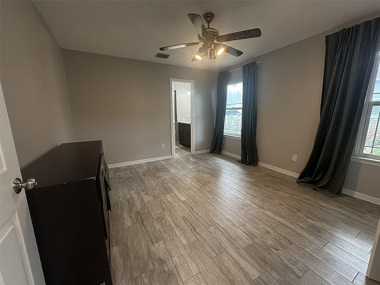 5814 Shreveport Dr — Photo 11