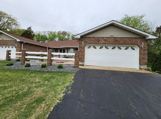 1664 Napoleon Dr, Bonne Terre, MO 63628