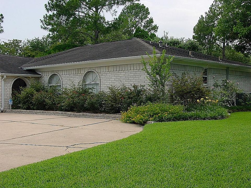 1st image of 9610 Amberwick Dr