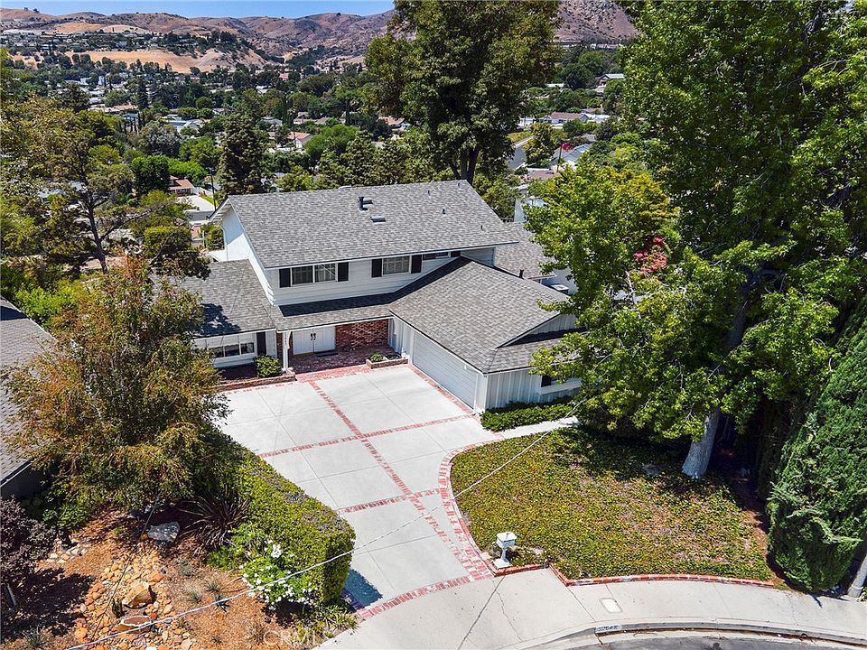 1st image of 23943 Pentland Way