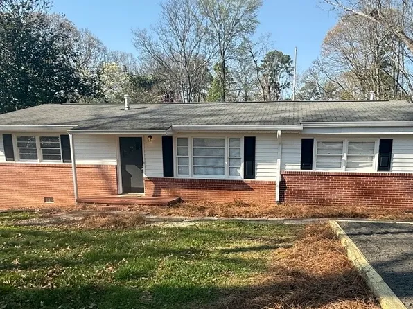 3626 Garden Blvd, Gainesville, GA 30506