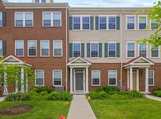 61 Landmark Ln #903, Fair Lawn, NJ 07410