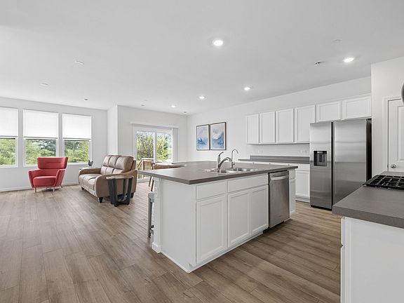5th image of 2245 Horseshoe Cir