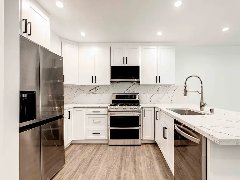 8805 Paso Robles Ave — Photo 15