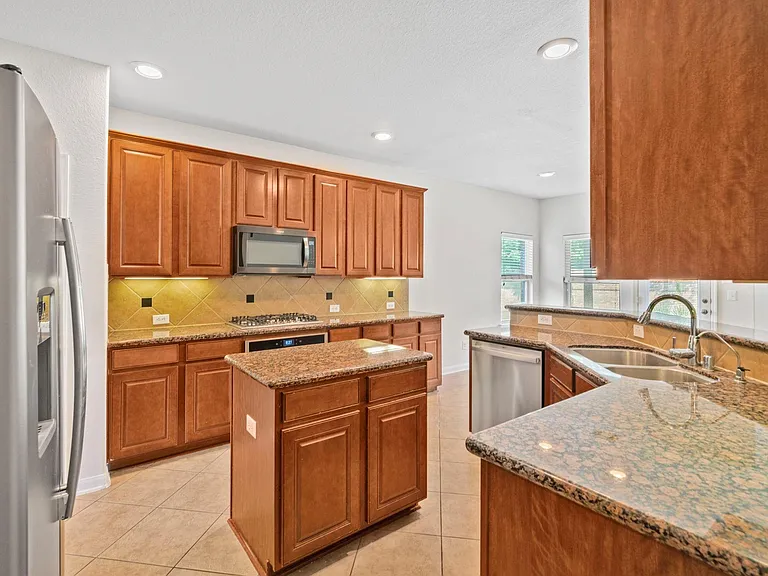 25210 Doves Gate Ct — Photo 13