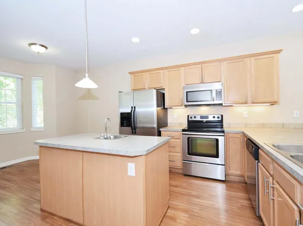 531-627 SE 128th Ave, Portland, OR 97233