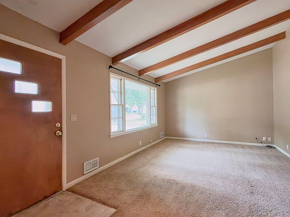 2nd image of 3507 Linden Dr