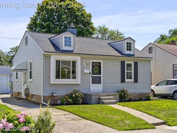 626 E Shevlin Ave, Hazel Park, MI 48030
