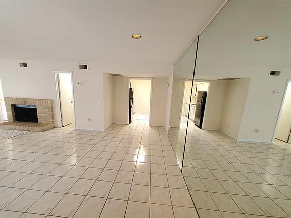 3rd image of 9809 Richmond Ave Unit F14