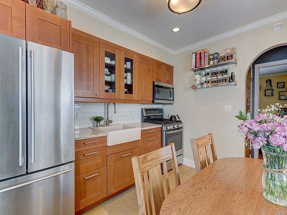 5th image of 8417 250th St