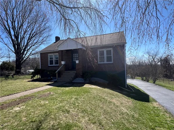 6 Virginia Dr, McKeesport, PA 15133