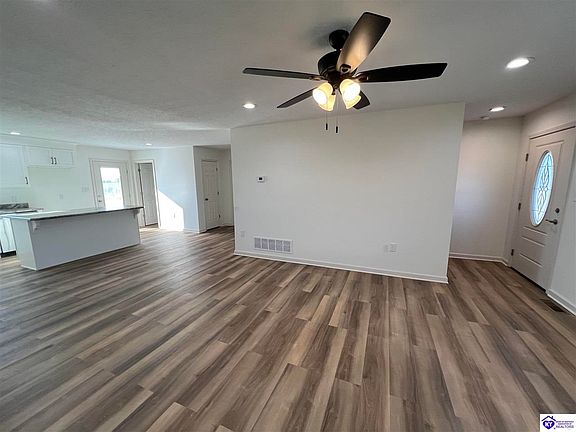 2nd image of 109 M Moss Ln