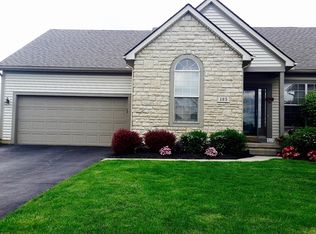 105 Pebble Creek Dr SW, Etna, OH 43062