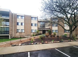 1871 Silver Bell Rd APT 321, Eagan, MN 55122